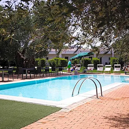 Eden 4*