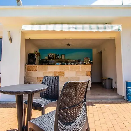 Hotel Catanzani 3* Каровиньо
